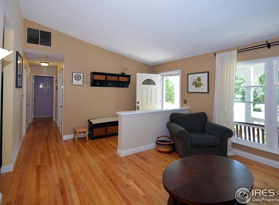2nd image of 727 W Aspen Way