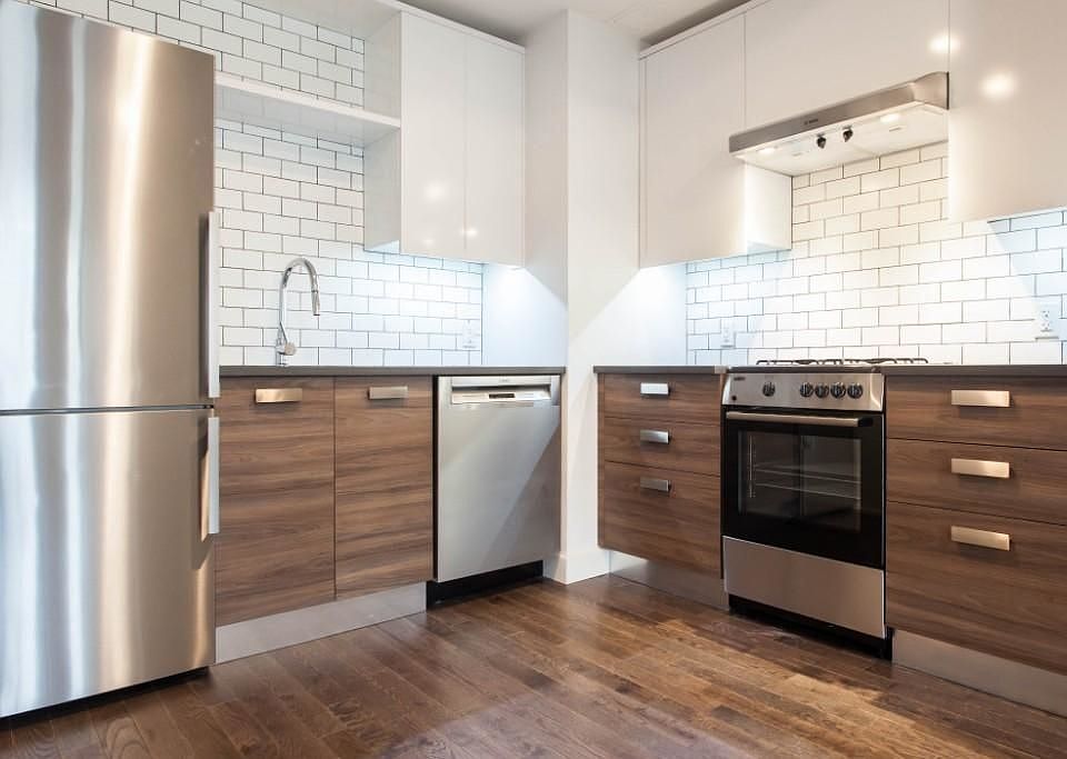 2nd image of 186 Greenpoint Ave APT 3B