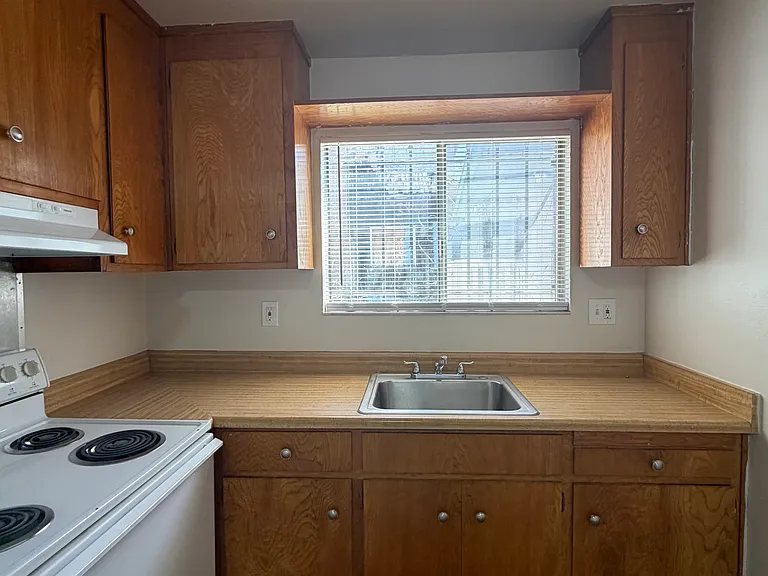 2333 Humboldt Ave #B — Photo 10