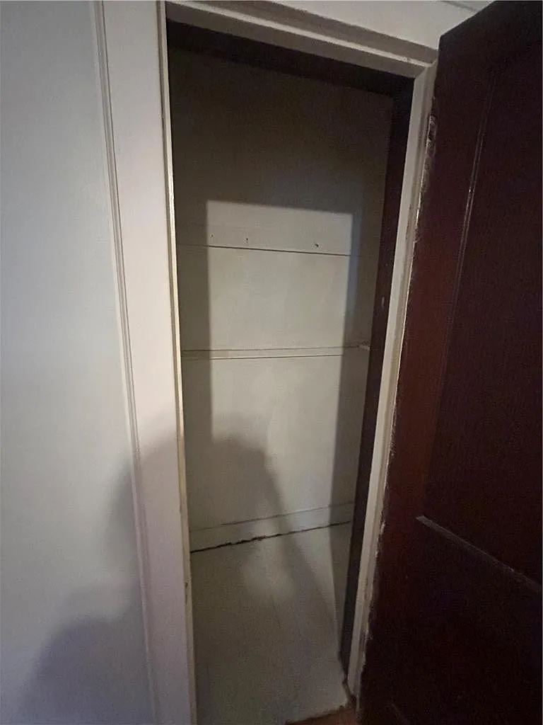 2 bed, 1.0 bath, 1000 sqft, $1,300 — Photo 4