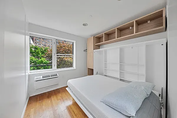 229 E 35th St #5A — Photo 2