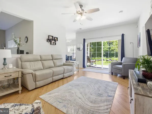 6000 Village Way #6101, Marcus Hook, PA 19061