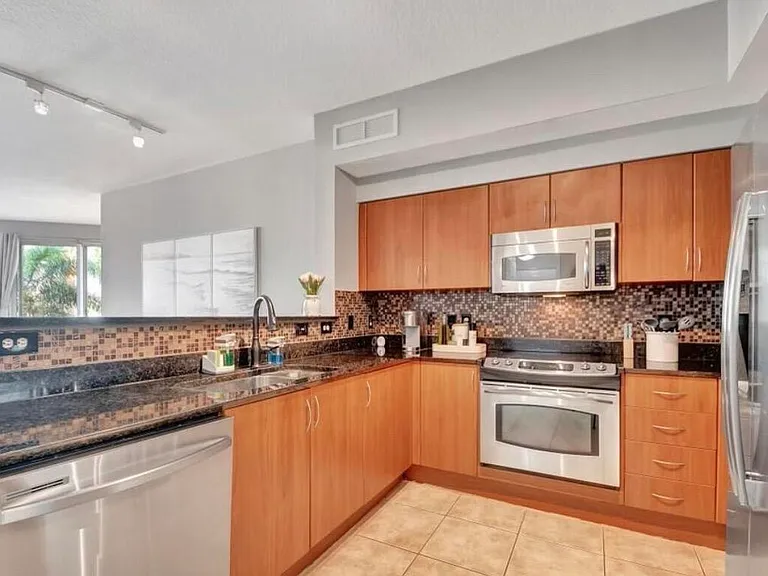 804 E Windward Way #316 — Photo 9