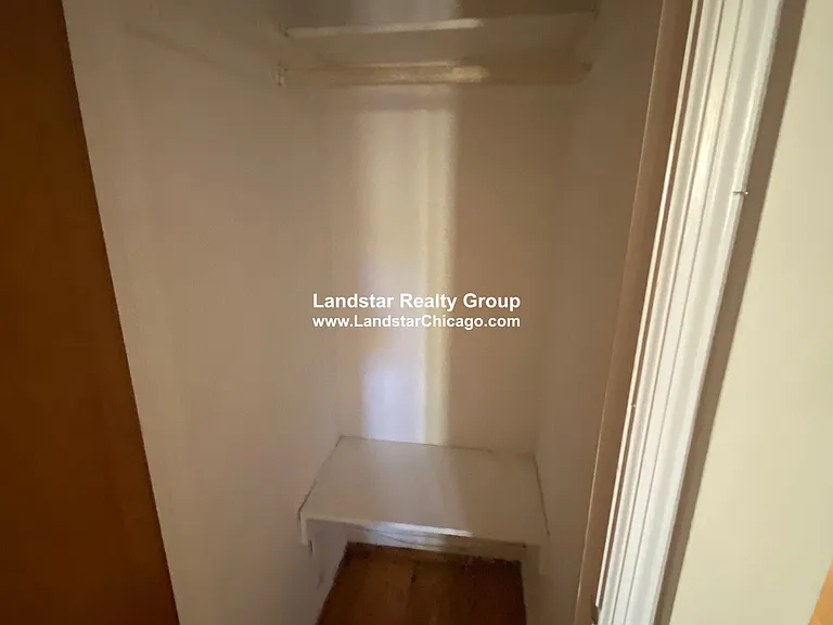 1914 W Lunt Ave #3S — Photo 7