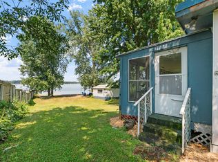 12802 Mentzer Trl, Lindstrom, MN 55045