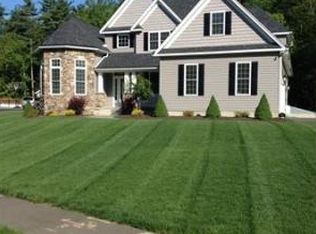 4 Brittney Ln, Southampton, MA 01073