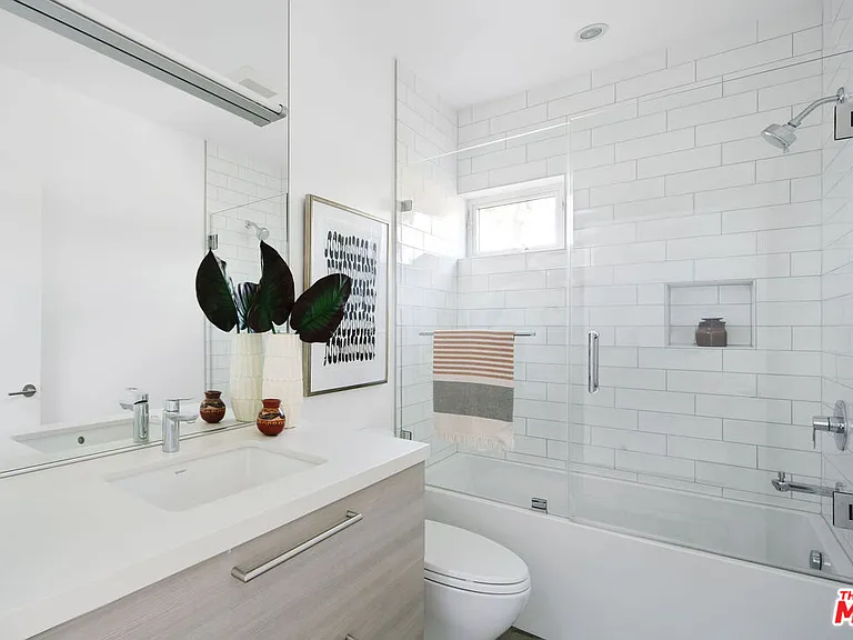 927 Hyperion Ave — Photo 18