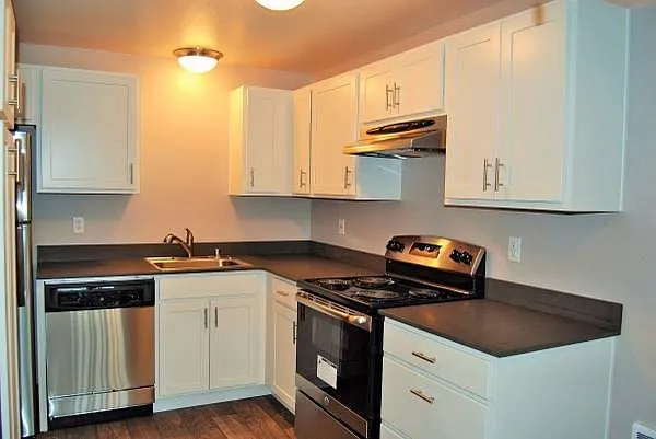 Forest Park Apartments — Photo 29