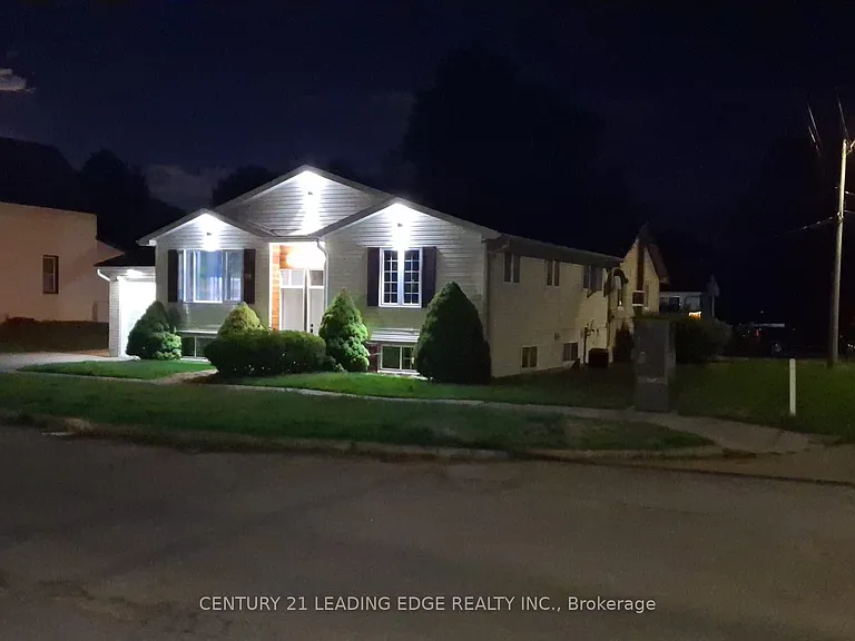 61 Wilkins St #A — Photo 2