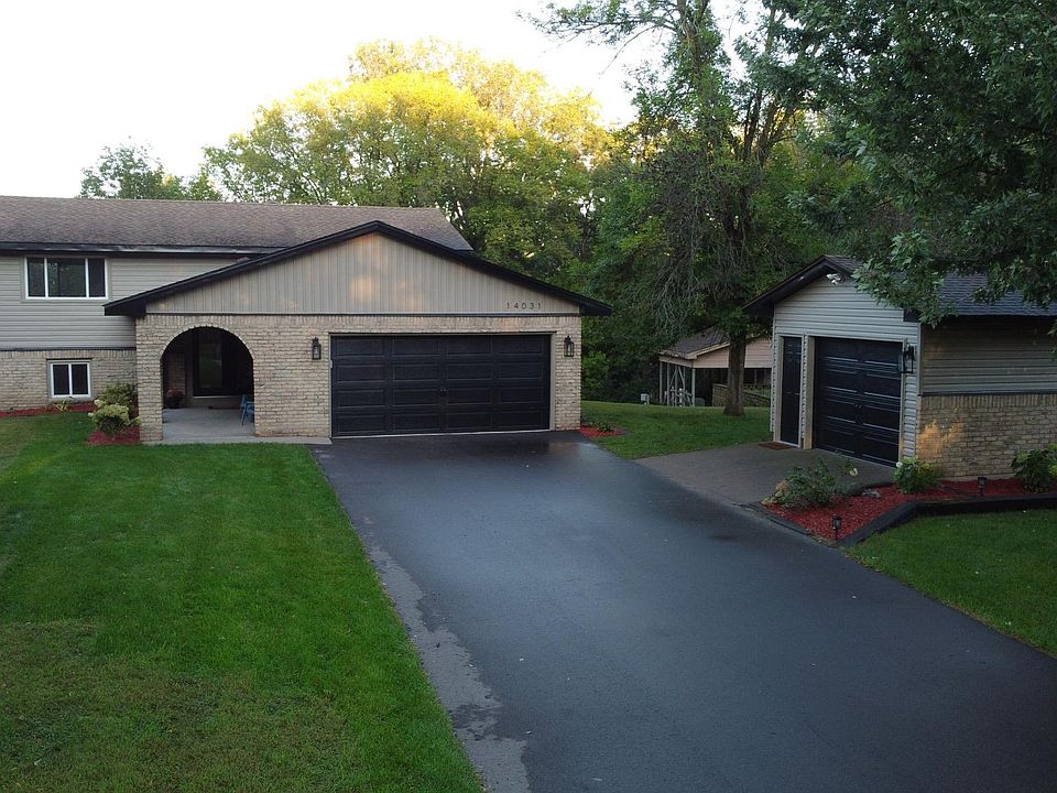 1st image of 14031 Victoria Ln NW