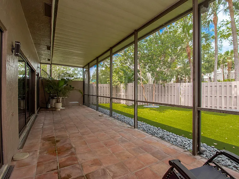 6602 Thornhill Ct — Photo 25