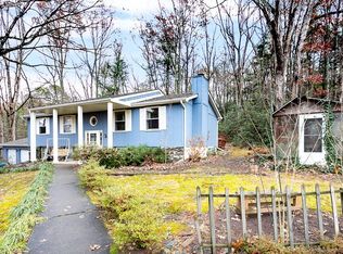 110 Chapman Dr, Hendersonville, NC 28792