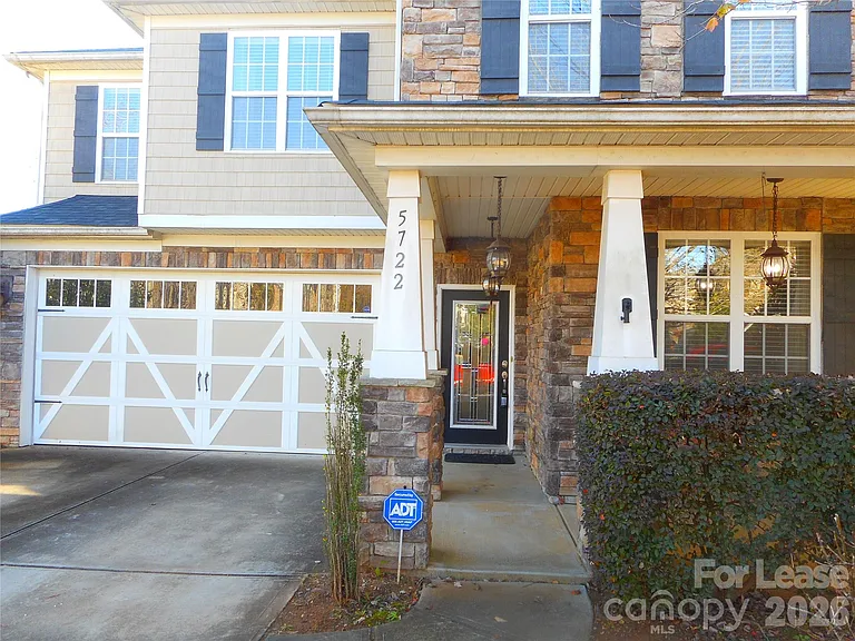 5722 El Campo Ct — Photo 2