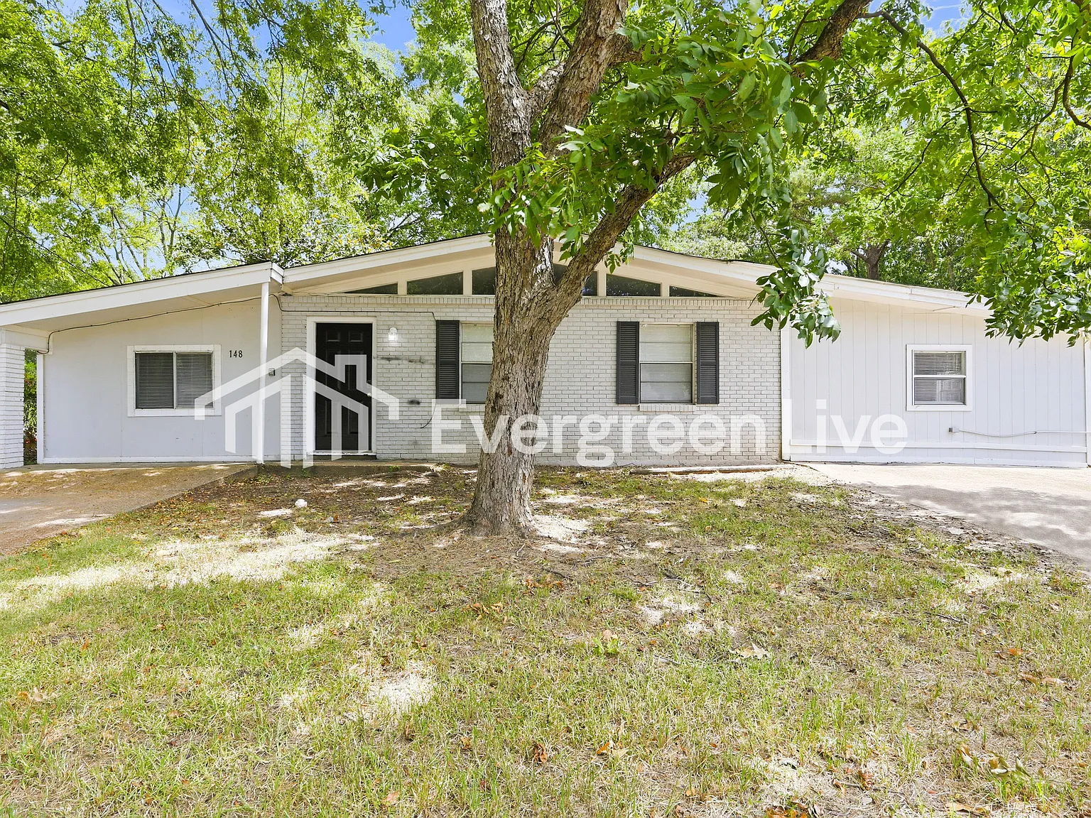 3 bed, 2.0 bath, 1418 sqft, $1,545 — Photo 2