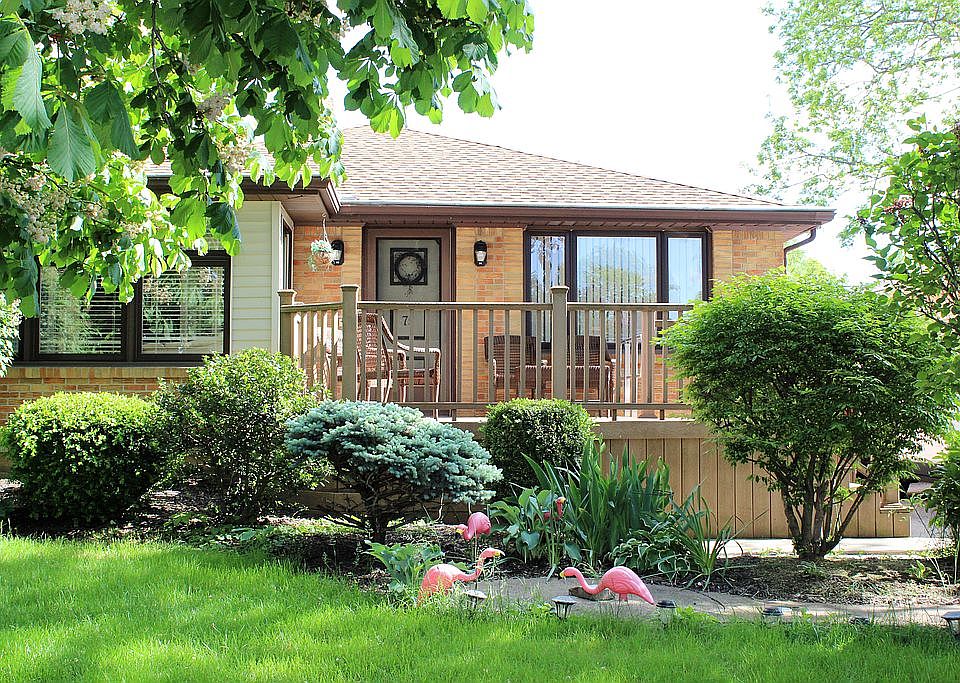 1st image of 75 Danebrock Dr
