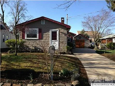 2009 Hillview Ave photo 1