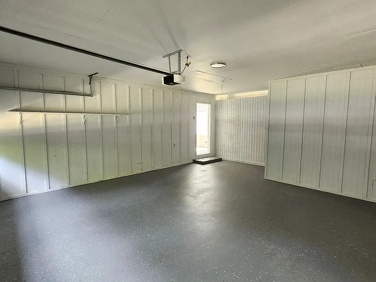 1007 Strawberry Ln — Photo 14