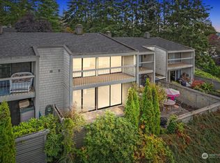 22711 Lakeview Dr APT C3, Mountlake Terrace, WA 98043