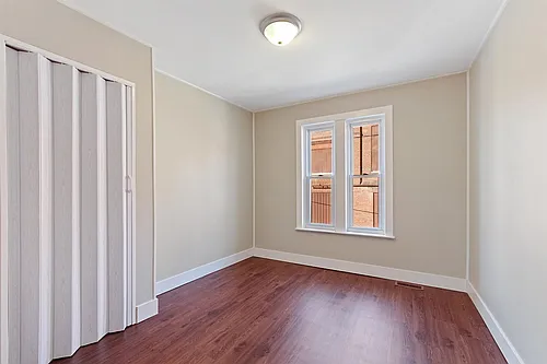588 Company St Photo 1