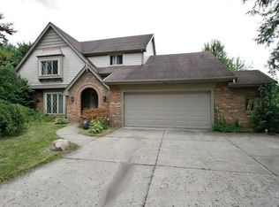 6723 Bromley Cir, Holland, OH 43528