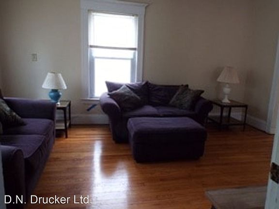 4th image of 140-42 42 Redfield Pl