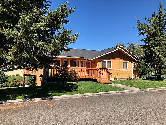 3rd image of 614 Blossom Ln