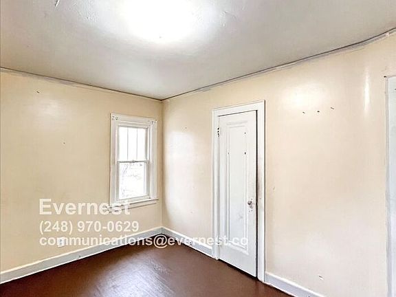5th image of 15395 Ardmore St #1