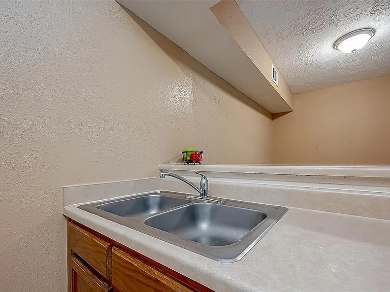 10555 Turtlewood Ct #1109 — Photo 16