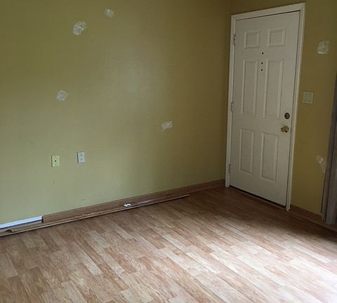 4th image of 462 N Rocky River Dr