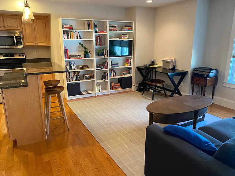 249 Islington St #5 — Photo 8