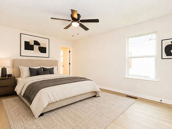 3rd image of 2517 Chamberlain Ave