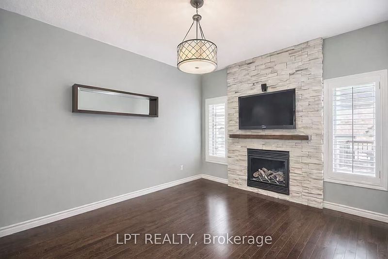 Aurora House for rent - 3 Bedrooms in Aurora