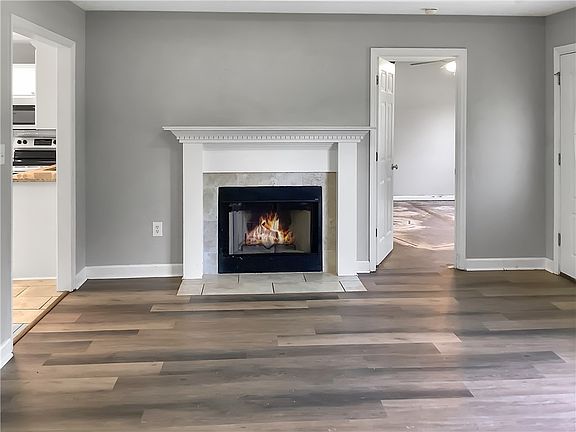 3rd image of 369 Lee Road 242