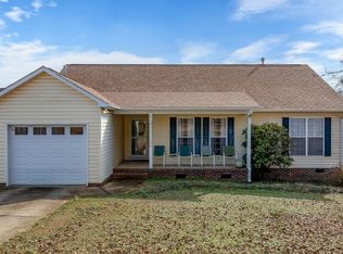 42 Stevenson Rd, Taylors, SC 29687