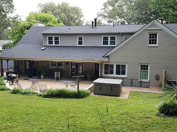 2nd image of 119 Mimosa Ln