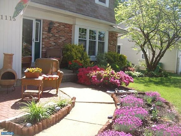 3rd image of 1115 N Dolton Ct