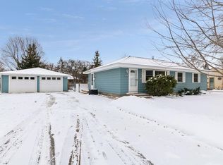 1321 Prairie St, Chaska, MN 55318