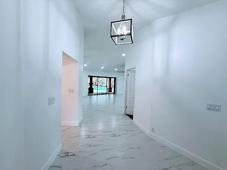 465 SE Naranja Ave — Photo 15
