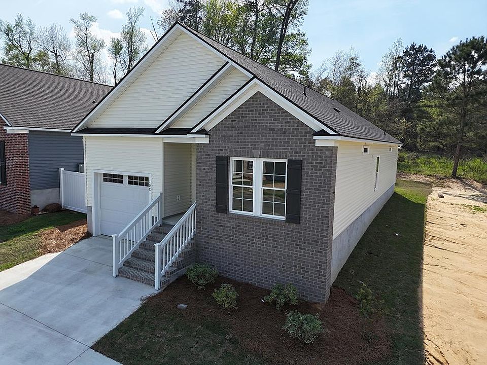 1st image of 108 Huntington Pointe Dr
