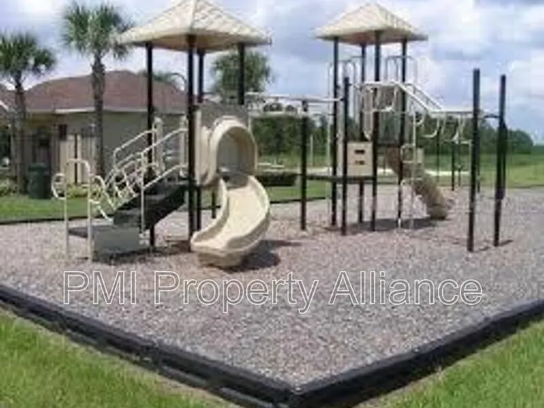 1153 Elderberry Dr — Photo 23