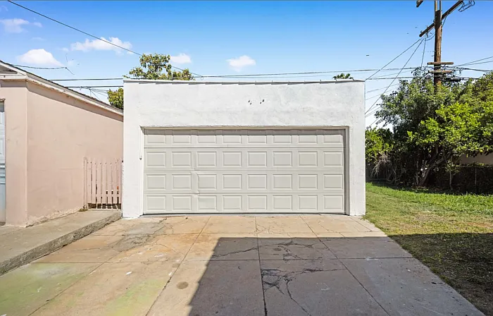 2925 W Shorb St — Photo 17