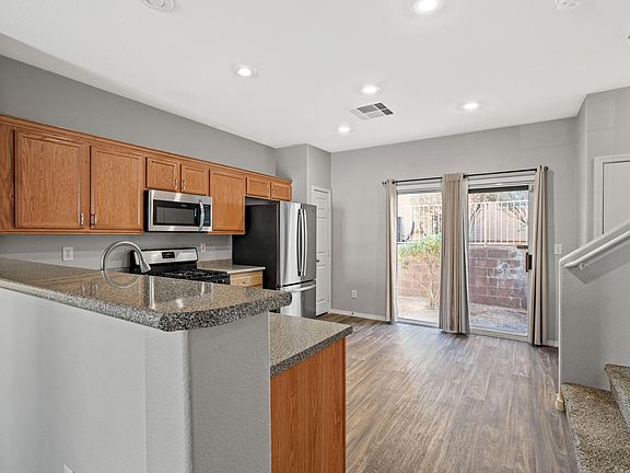 3rd image of 10633 Chickasaw Cedar Ct