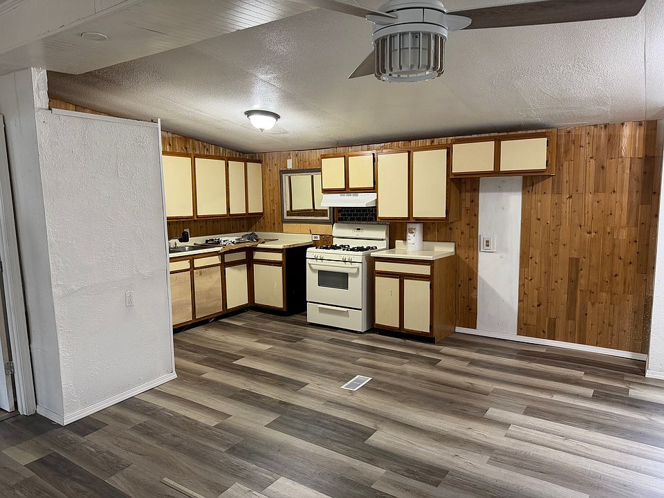 2nd image of 118 Carson Dr