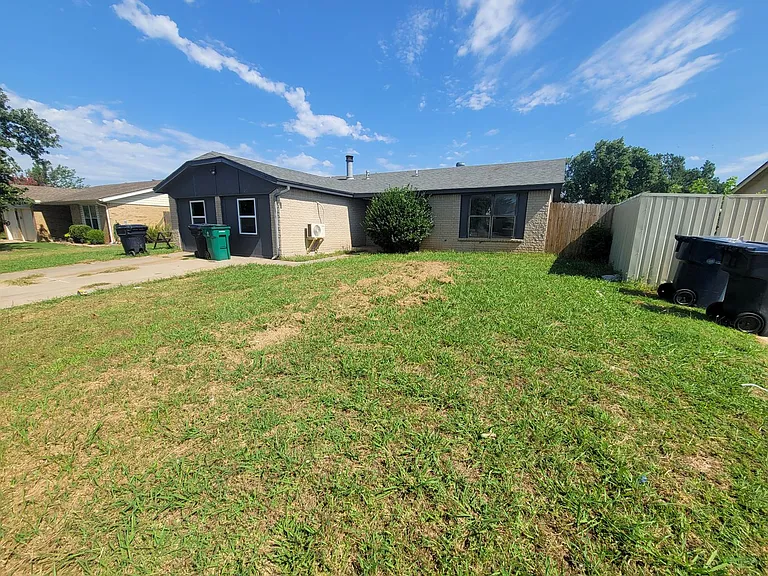 1109 SW 101st St — Photo 45