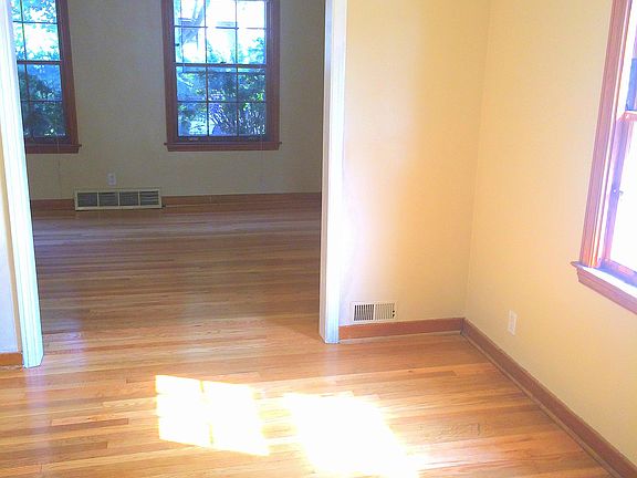 5th image of 3524 S 57th Ave