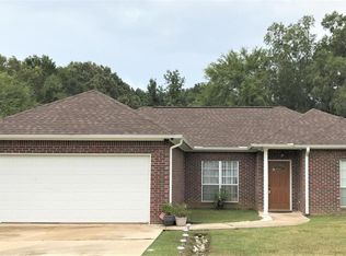 121 Rhudy Dr, Nettleton, MS 38858