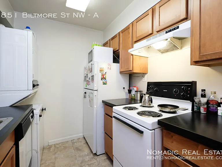 1851 Biltmore St NW #A — Photo 4