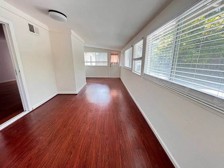3192 Maddux Dr — Photo 17