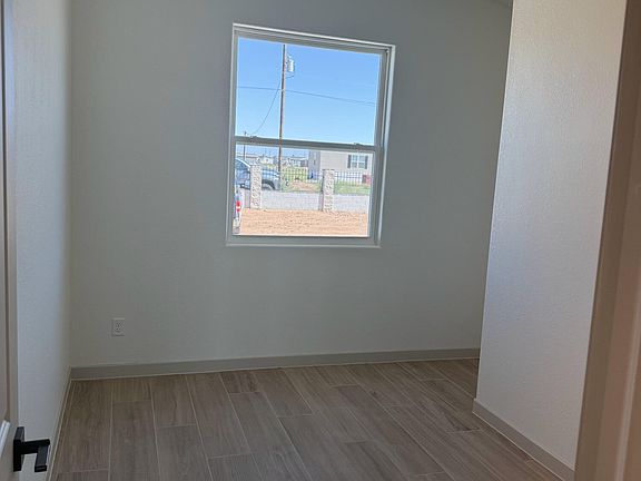 4th image of 1328 Nambi Desert Dr