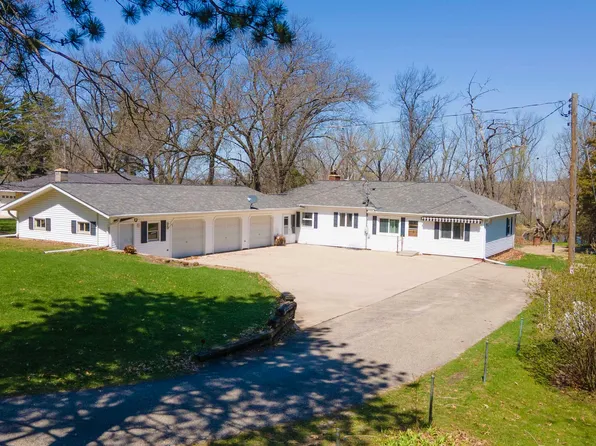 N8706 Landing Rd, Berlin, WI 54923